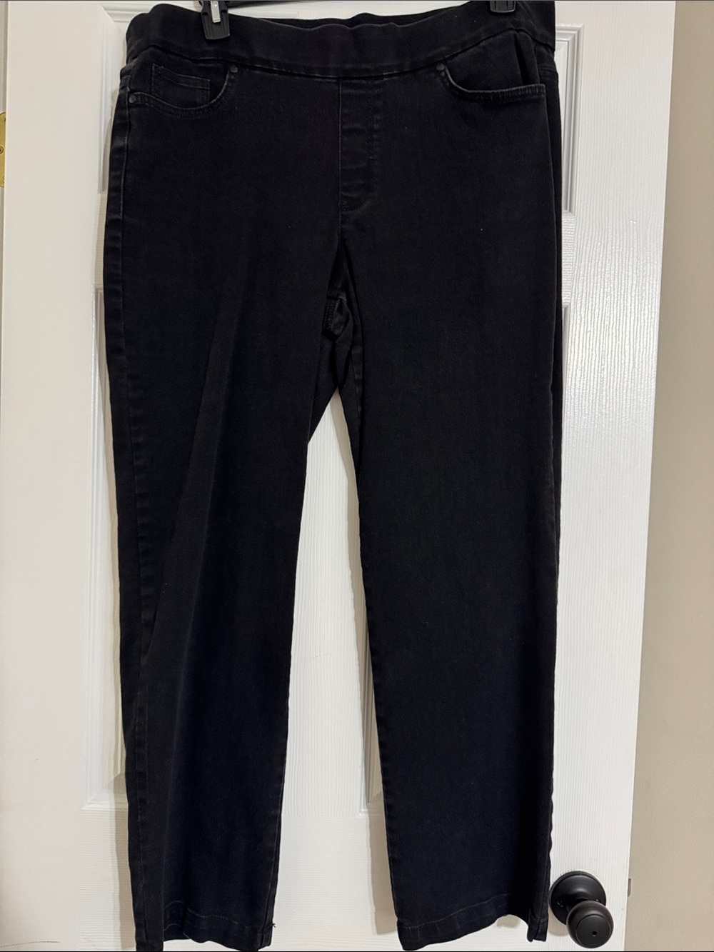 Black Women’s Pull-On Stretch Jeans
